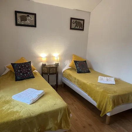 Au Pre Du Puy Bed & Breakfast *